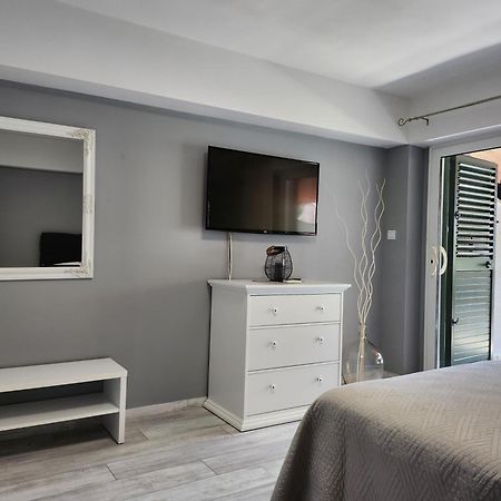 Apartmani Dijana Podgora Exterior photo
