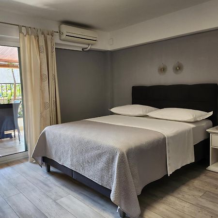 Apartmani Dijana Podgora Exterior photo