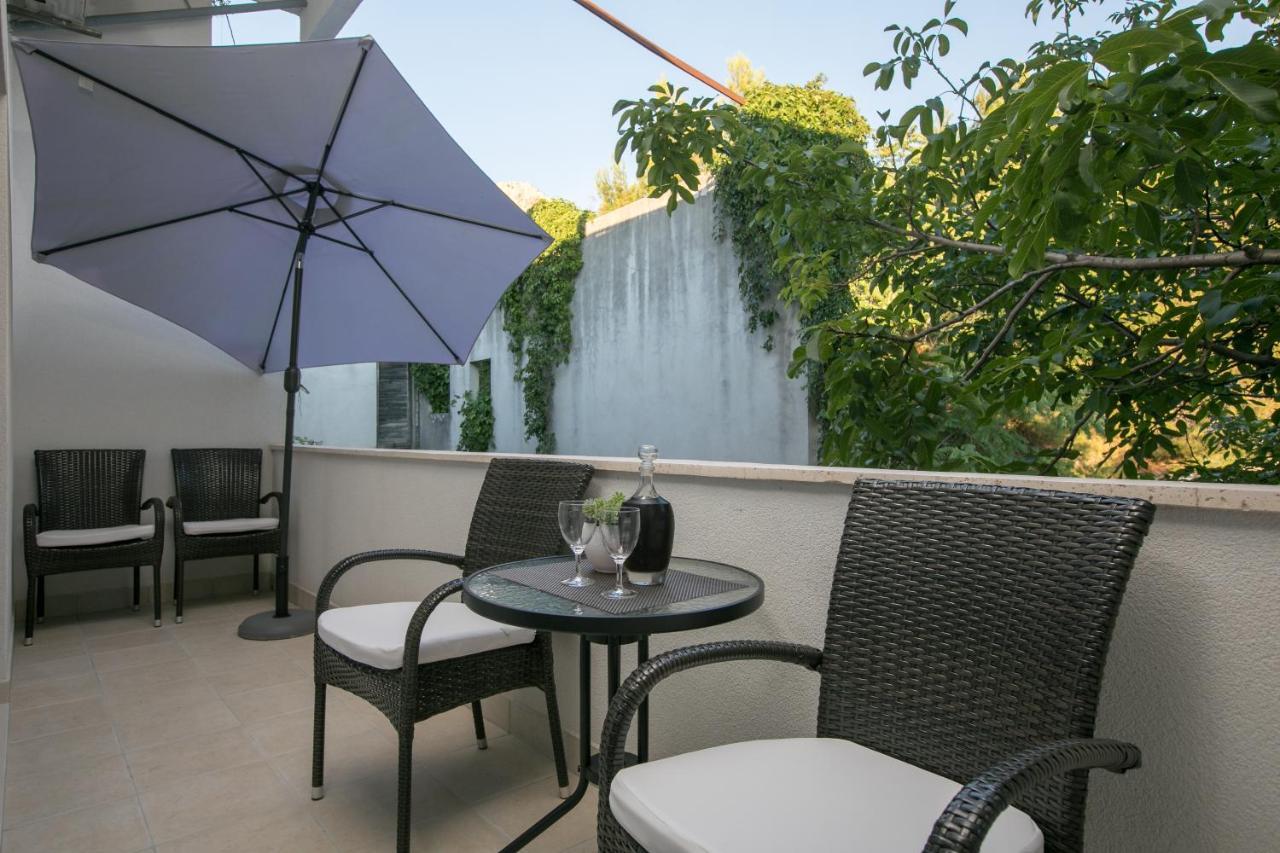 Apartmani Dijana Podgora Exterior photo
