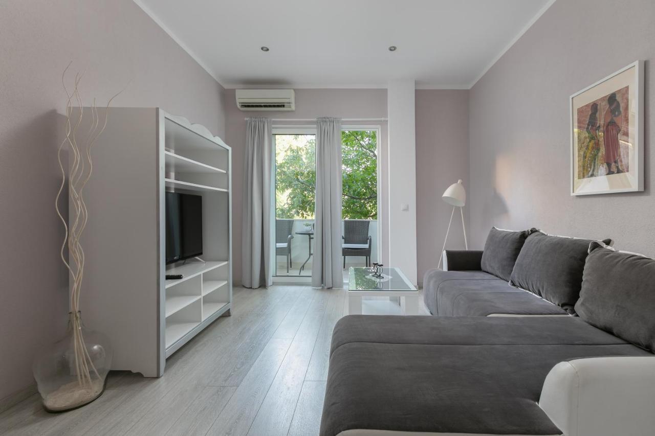 Apartmani Dijana Podgora Exterior photo
